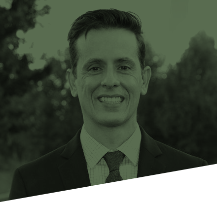 Gustavo Arango headshot